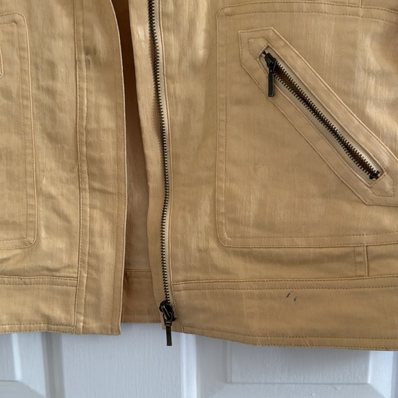 Chico's alligator gator imprint, Yellow Zip Up Jacket & 4 zip pockets. Size 0 - Picture 8 of 10